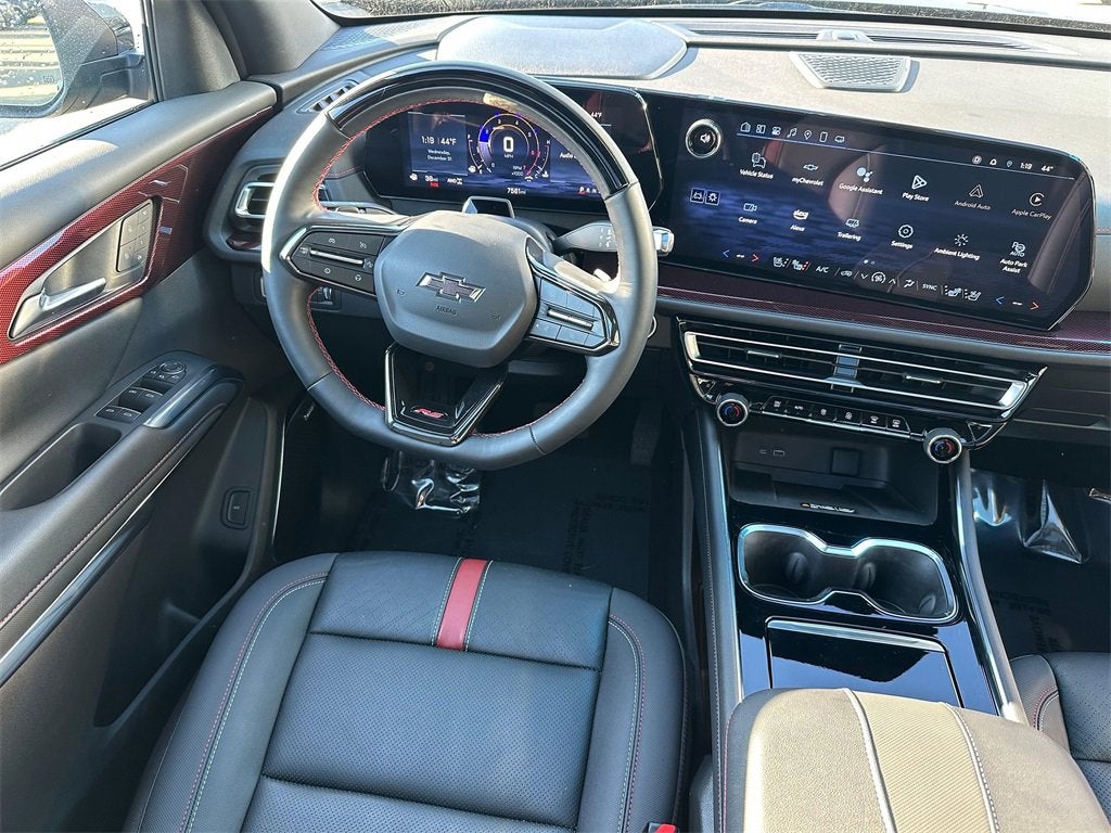 2025 Chevrolet Traverse Base