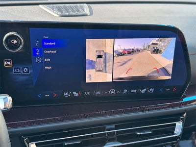 2025 Chevrolet Traverse Base