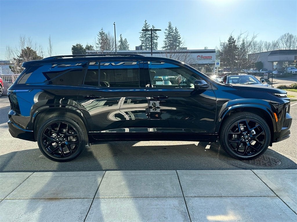 2025 Chevrolet Traverse Base