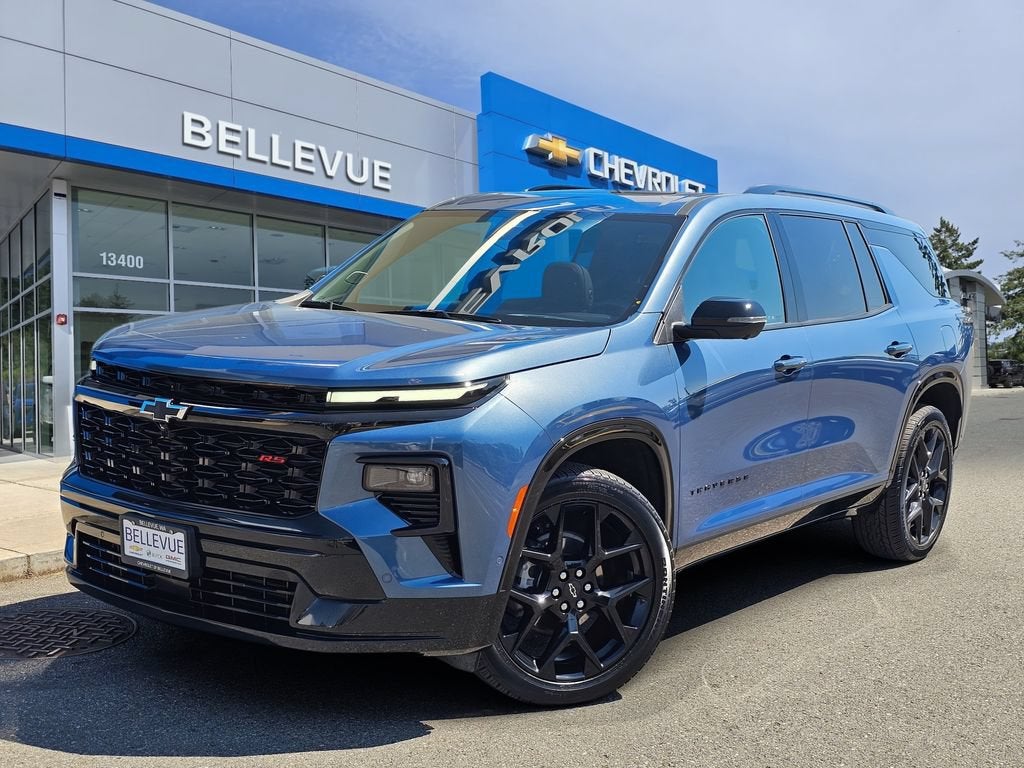 2025 Chevrolet Traverse Base