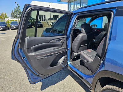 2025 Chevrolet Traverse Base
