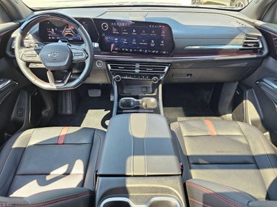 2025 Chevrolet Traverse Base