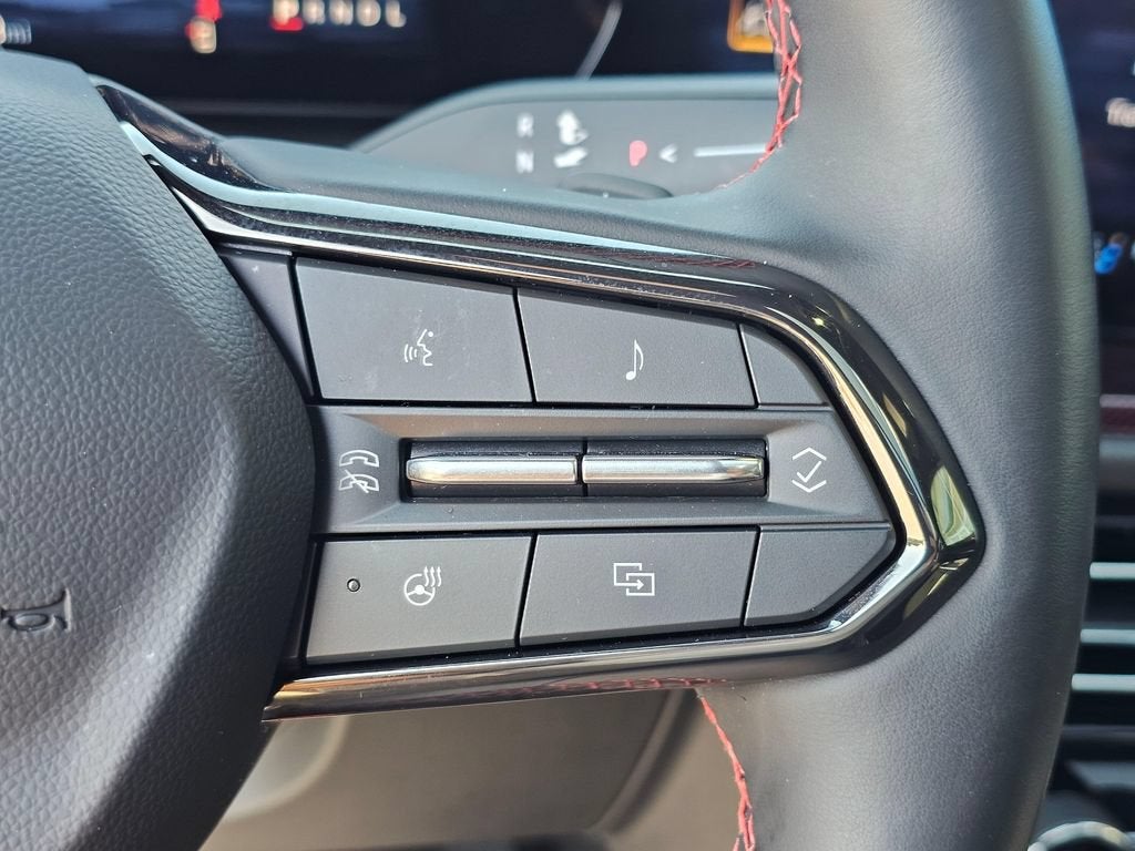 2025 Chevrolet Traverse Base