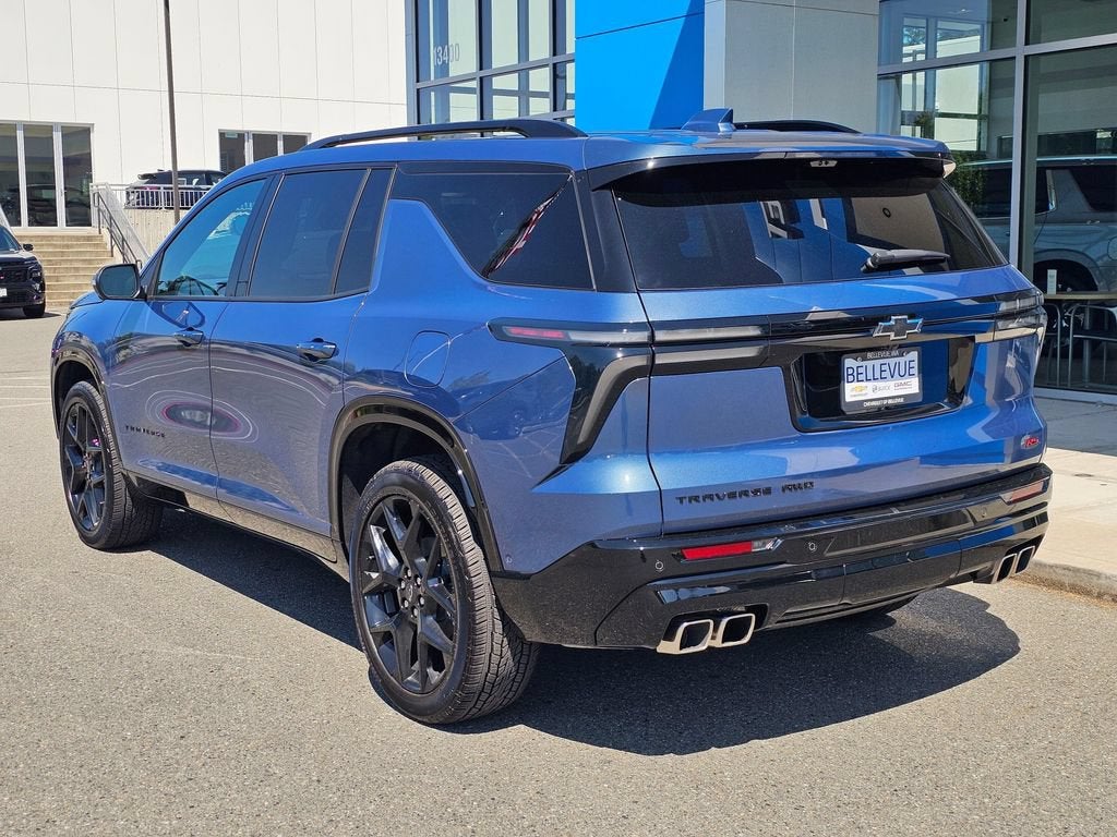 2025 Chevrolet Traverse Base
