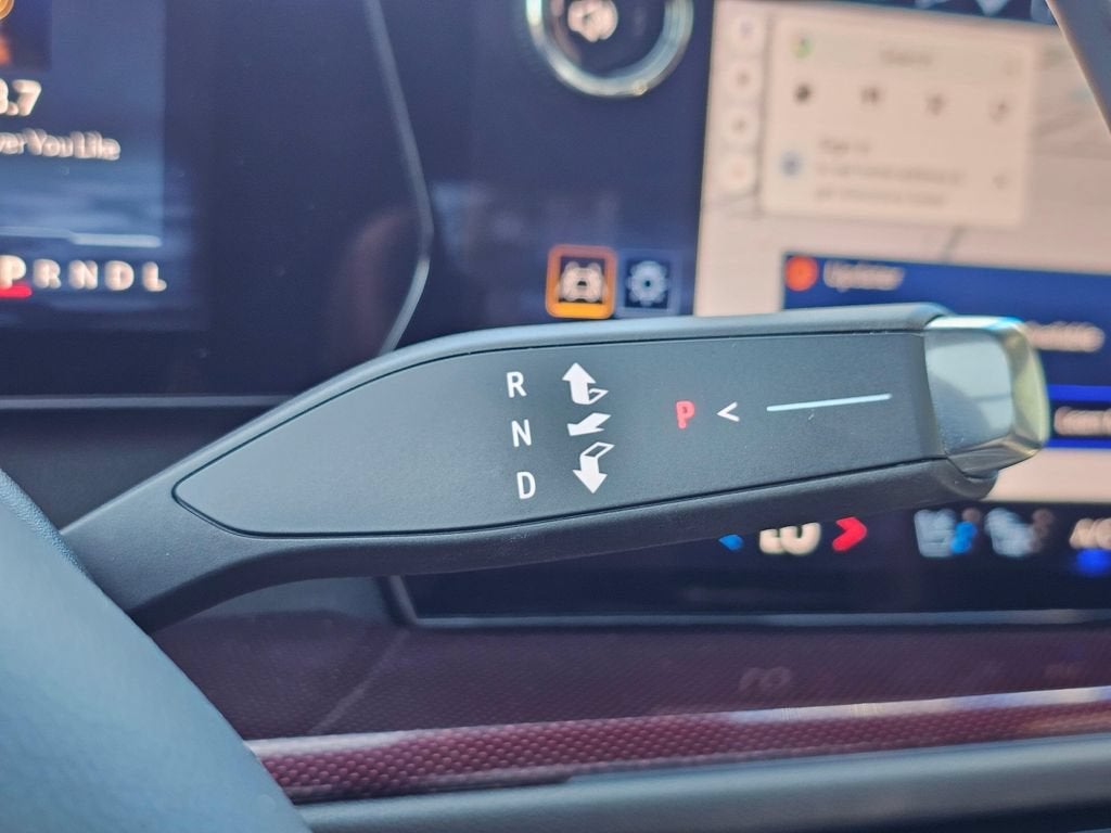2025 Chevrolet Traverse Base