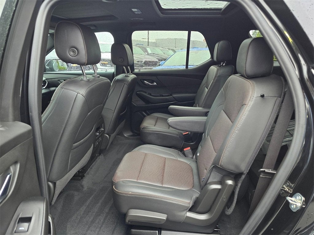 2023 Chevrolet Traverse Base