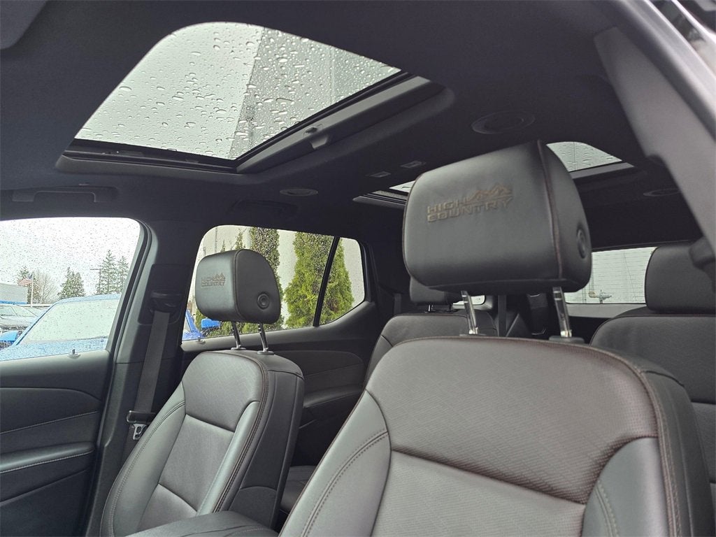 2023 Chevrolet Traverse Base