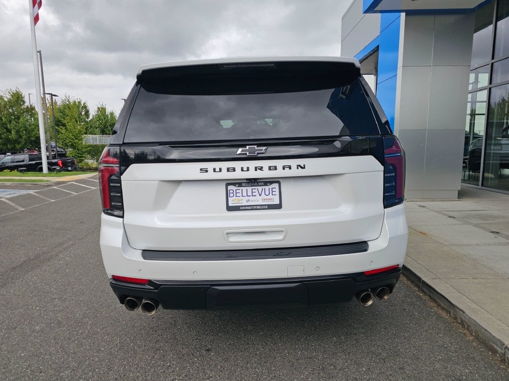 2025 Chevrolet Suburban Base