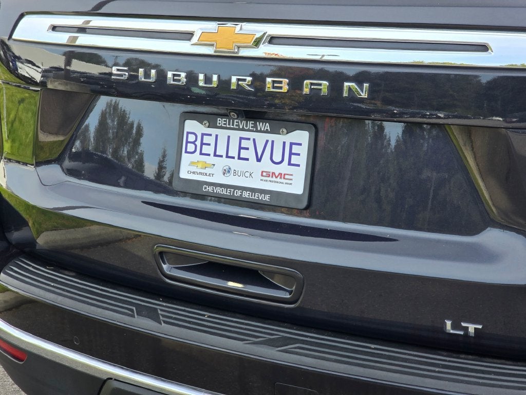 2022 Chevrolet Suburban Base