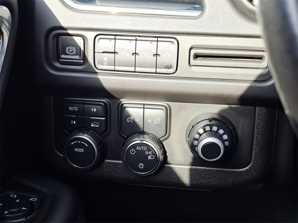 2021 Chevrolet Suburban Base