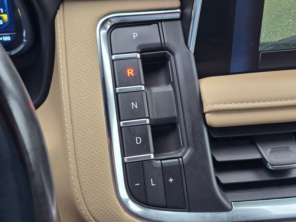 2024 Chevrolet Suburban Base