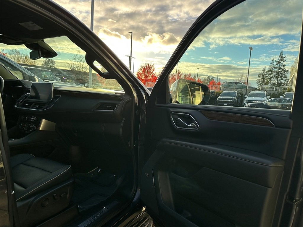 2024 Chevrolet Suburban Base