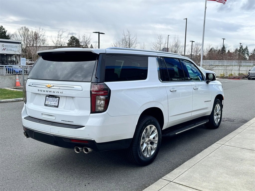 2023 Chevrolet Suburban Base