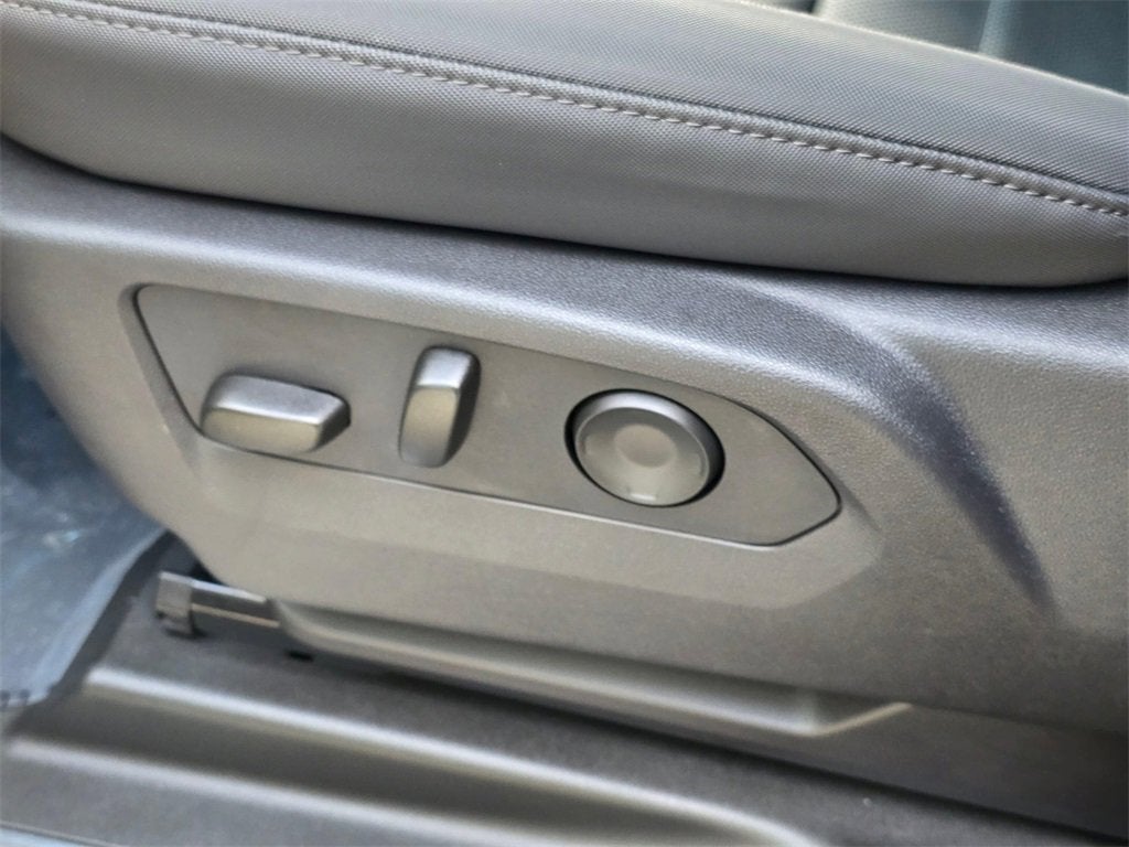 2024 GMC HUMMER EV Pickup Base