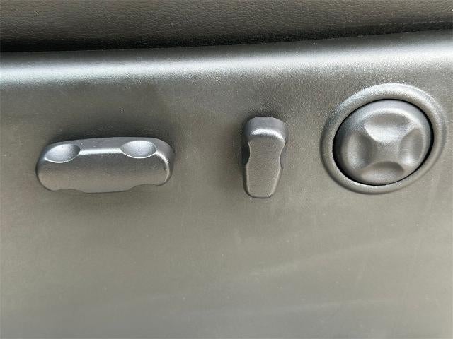 2011 GMC Sierra 3500 HD SRW Denali