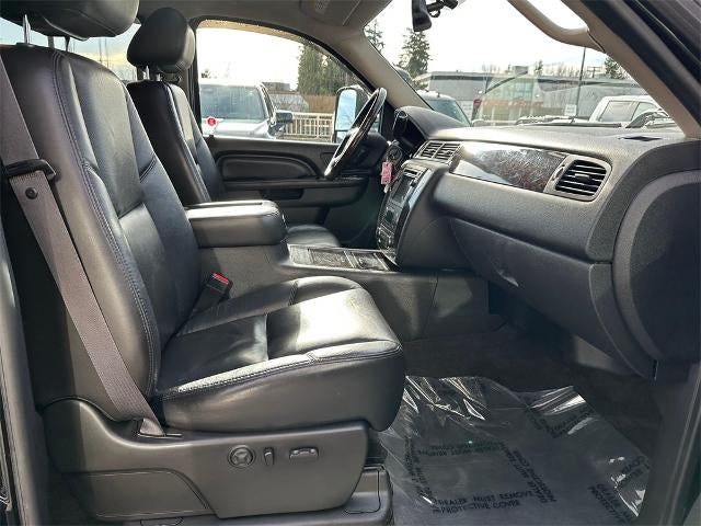 2011 GMC Sierra 3500 HD SRW Denali