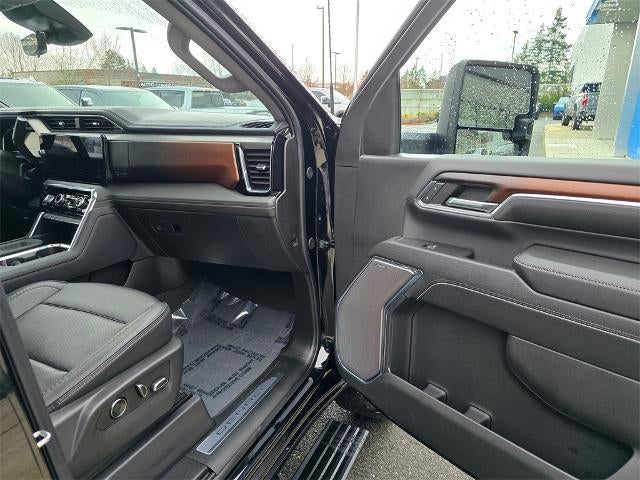 2024 GMC Sierra 3500 HD Denali