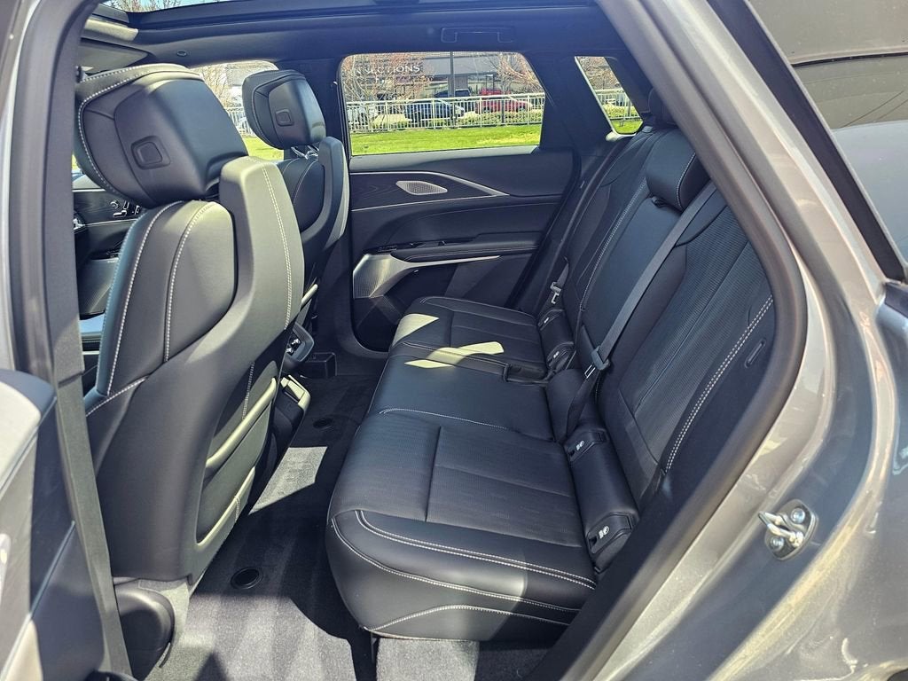 2025 Cadillac LYRIQ Base