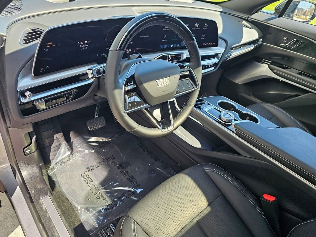 2025 Cadillac LYRIQ Base