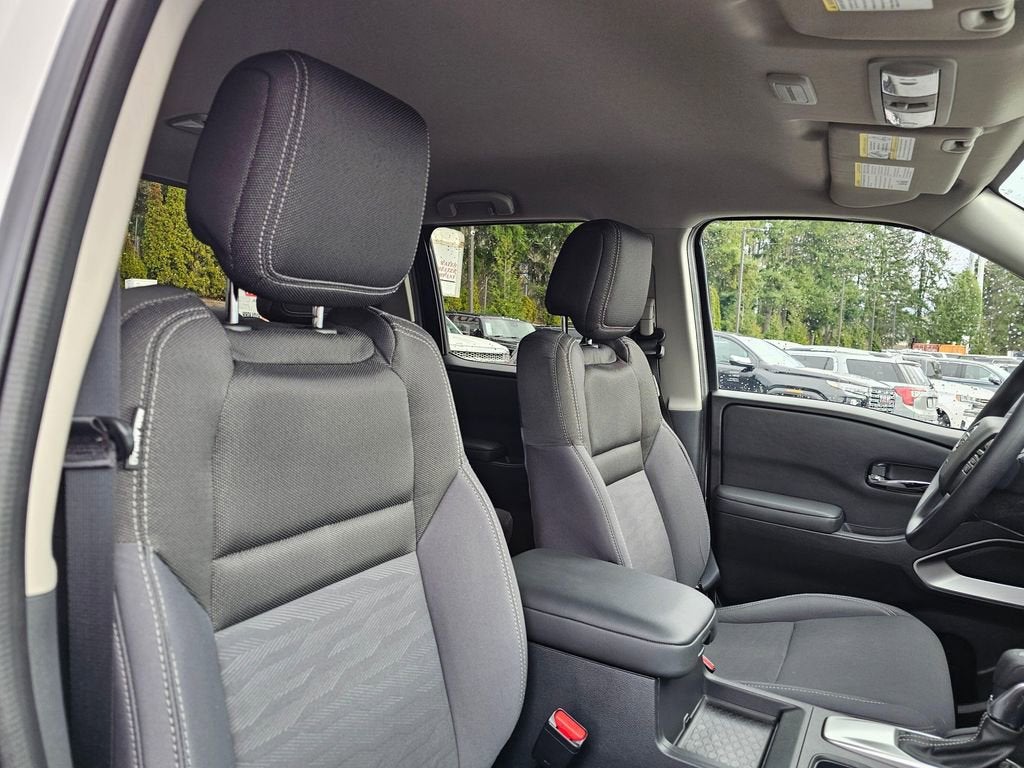 2023 Nissan Frontier Base