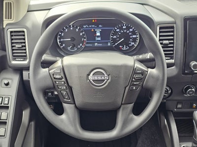 2023 Nissan Frontier Base