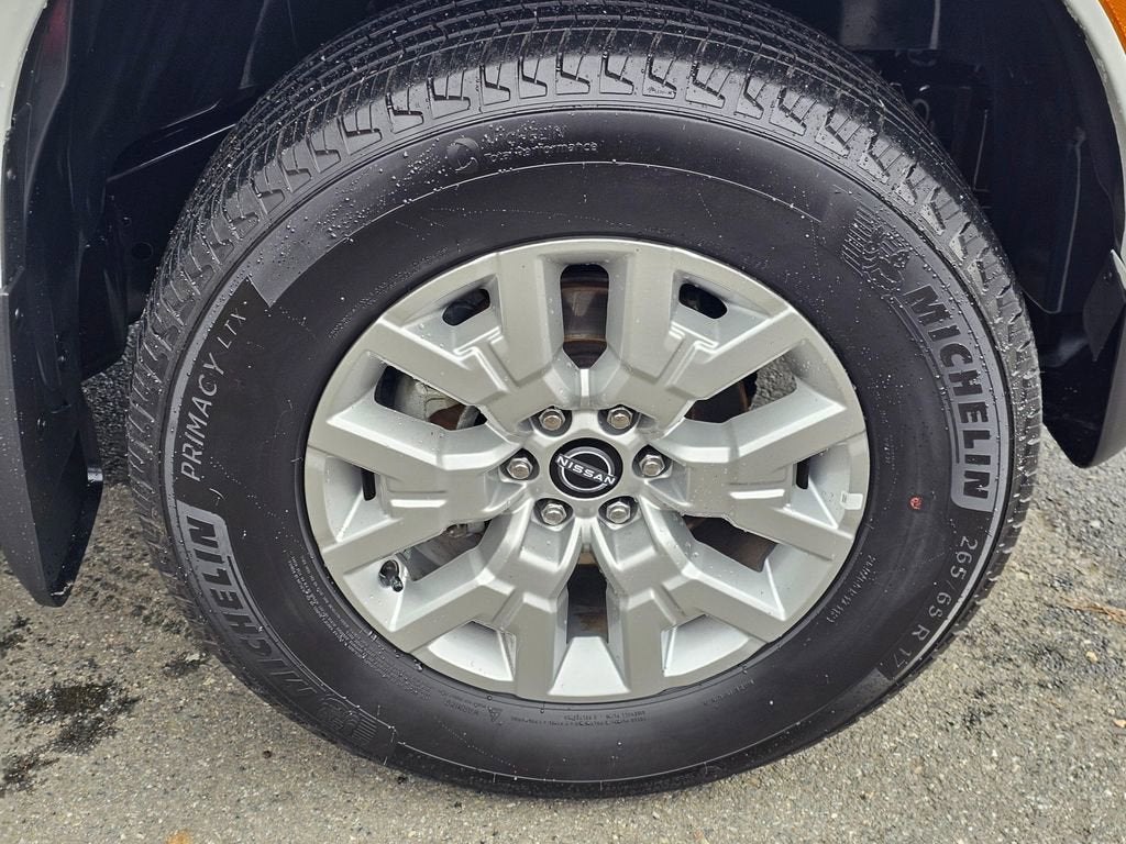 2023 Nissan Frontier Base