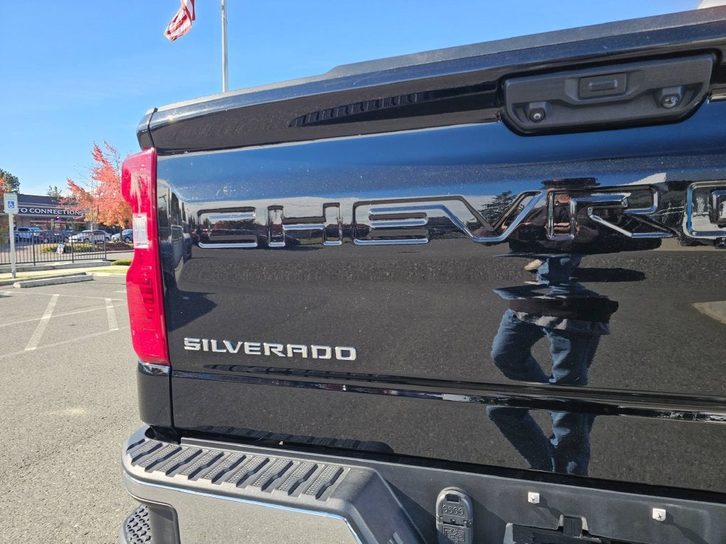 2023 Chevrolet Silverado 1500 Base