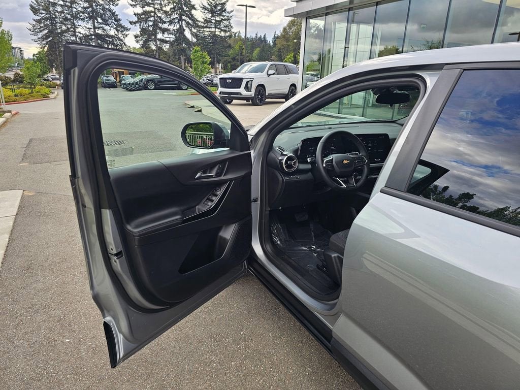 2025 Chevrolet Equinox Base