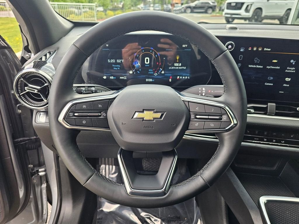 2025 Chevrolet Equinox Base
