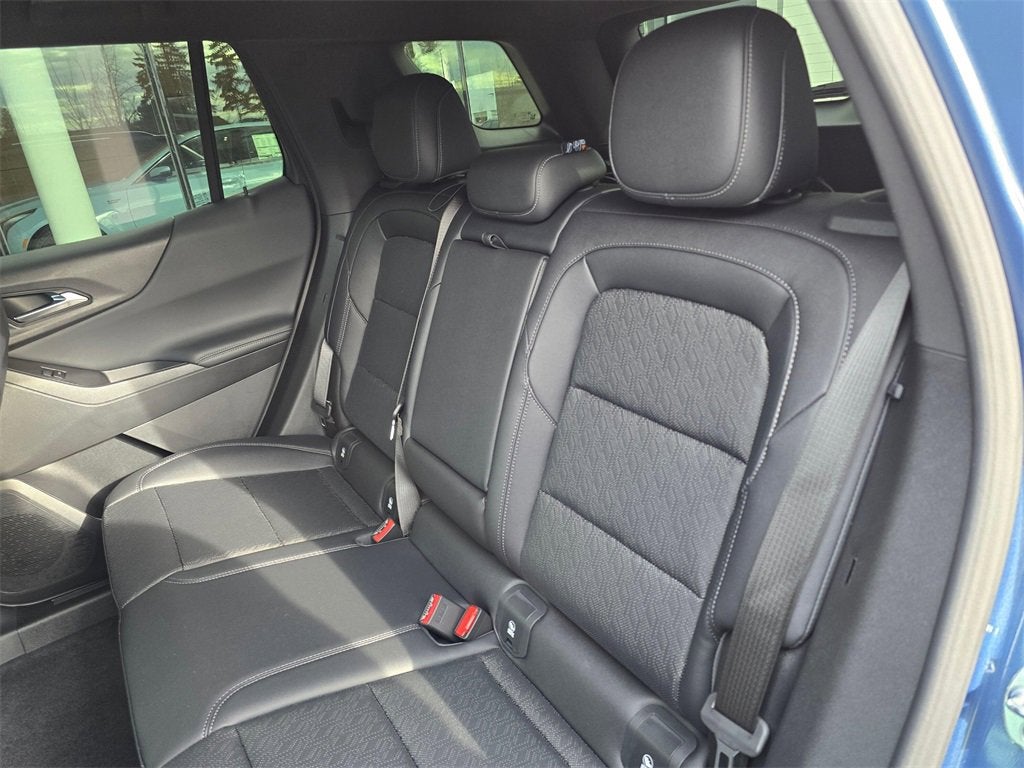 2025 Chevrolet Equinox Base