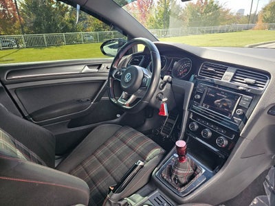 2018 Volkswagen Golf GTI Base