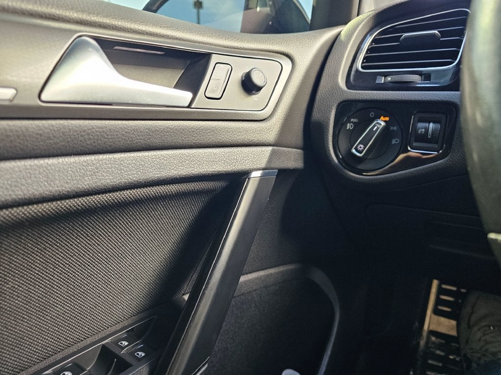 2018 Volkswagen Golf GTI Base