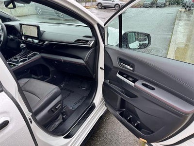 2025 Toyota Sienna XSE