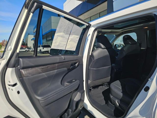 2021 Toyota Highlander Hybrid Platinum