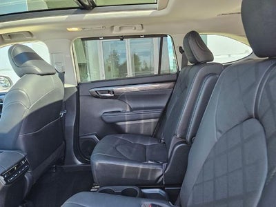 2021 Toyota Highlander Hybrid Platinum