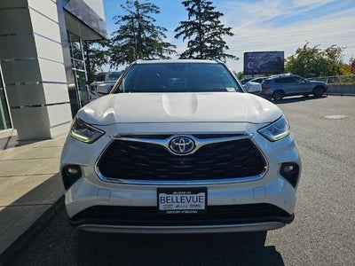 2021 Toyota Highlander Hybrid Platinum