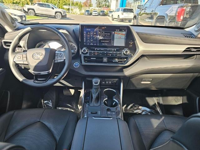 2021 Toyota Highlander Hybrid Platinum