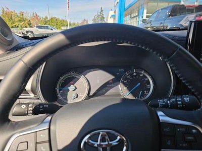 2021 Toyota Highlander Hybrid Platinum