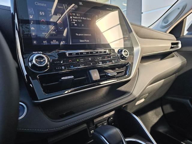 2021 Toyota Highlander Hybrid Platinum