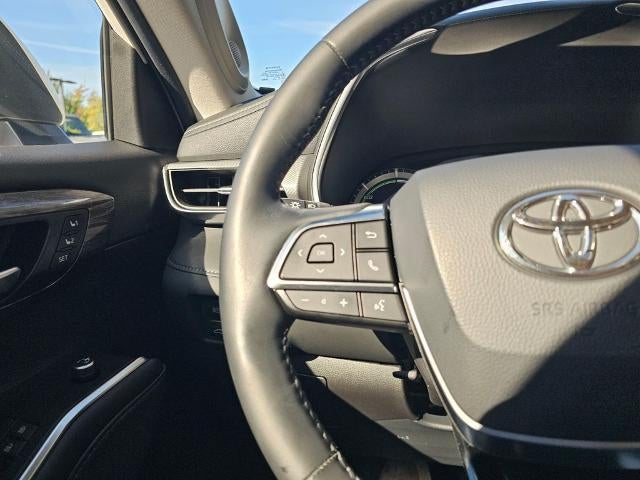 2021 Toyota Highlander Hybrid Platinum