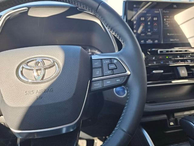 2021 Toyota Highlander Hybrid Platinum