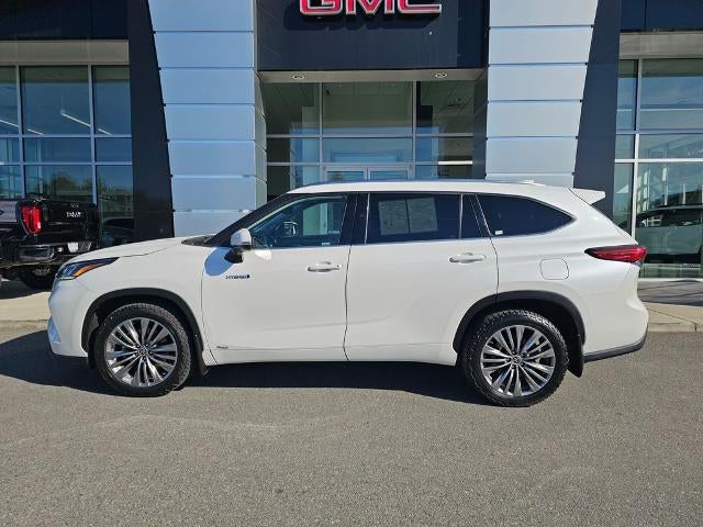 2021 Toyota Highlander Hybrid Platinum