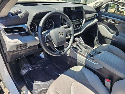 2020 Toyota Highlander Platinum