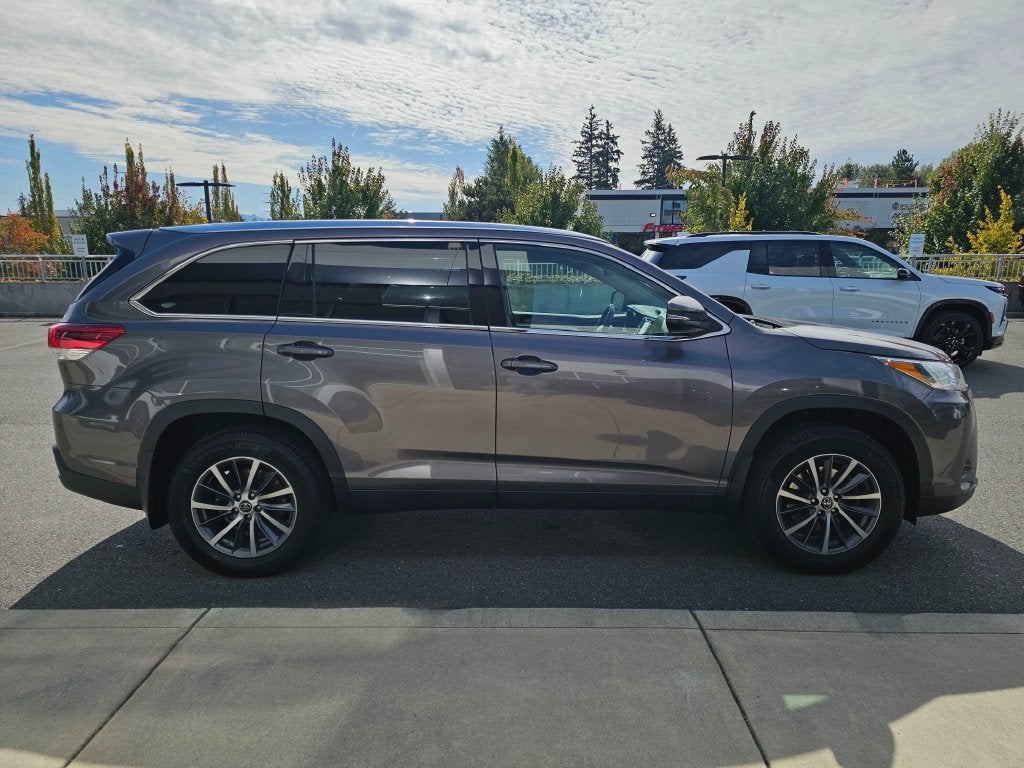 2019 Toyota Highlander Base