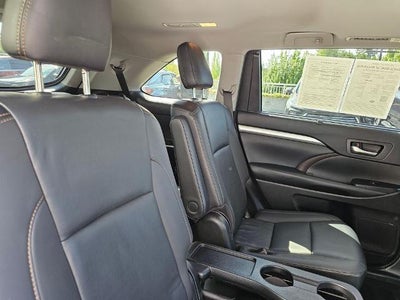 2019 Toyota Highlander SE