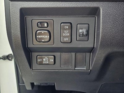 2015 Toyota Tundra 4WD Truck SR