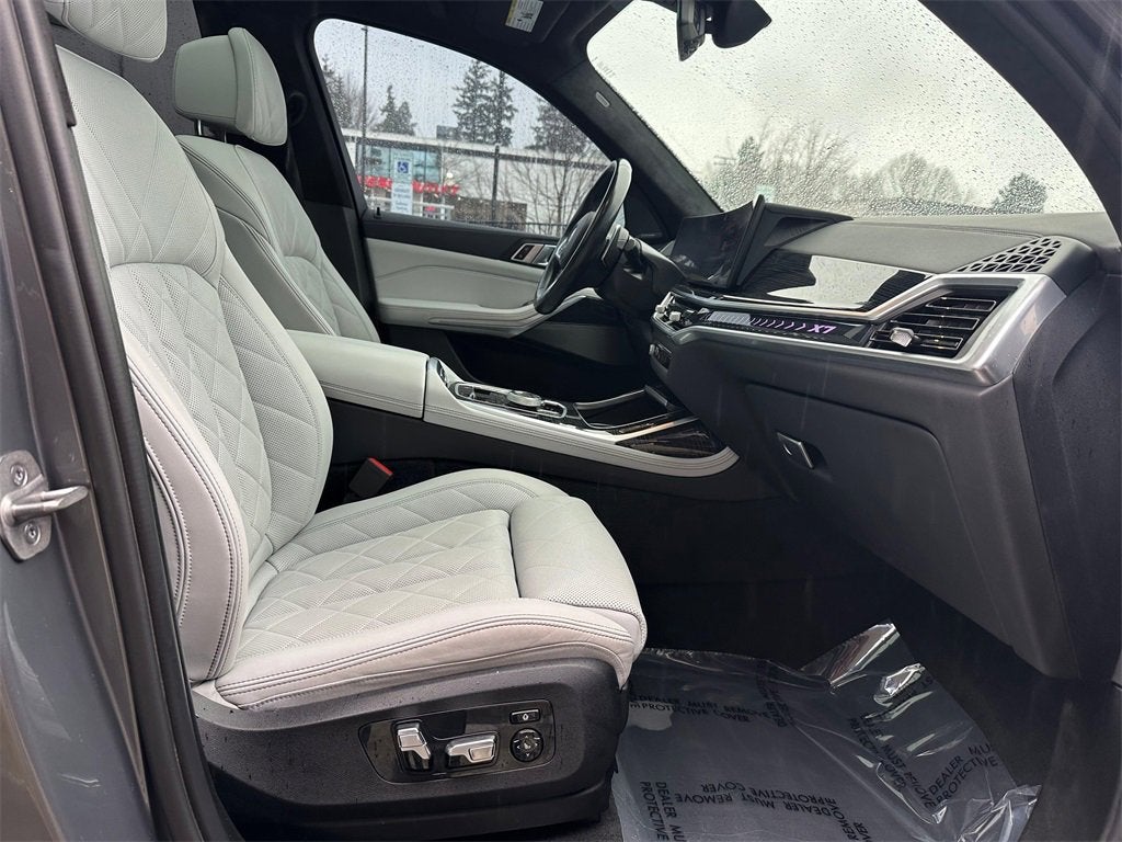 2023 BMW X7 Base