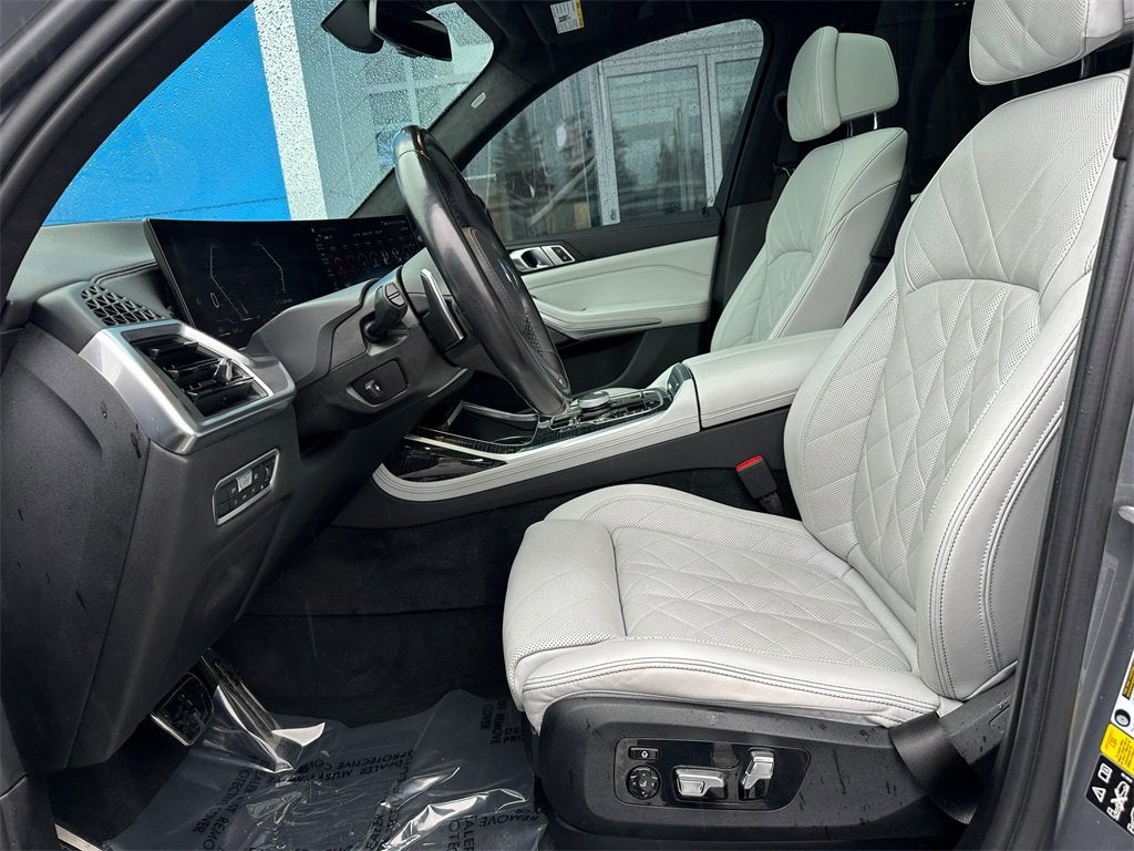 2023 BMW X7 Base