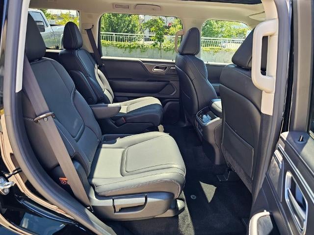 2025 INFINITI QX80 PURE