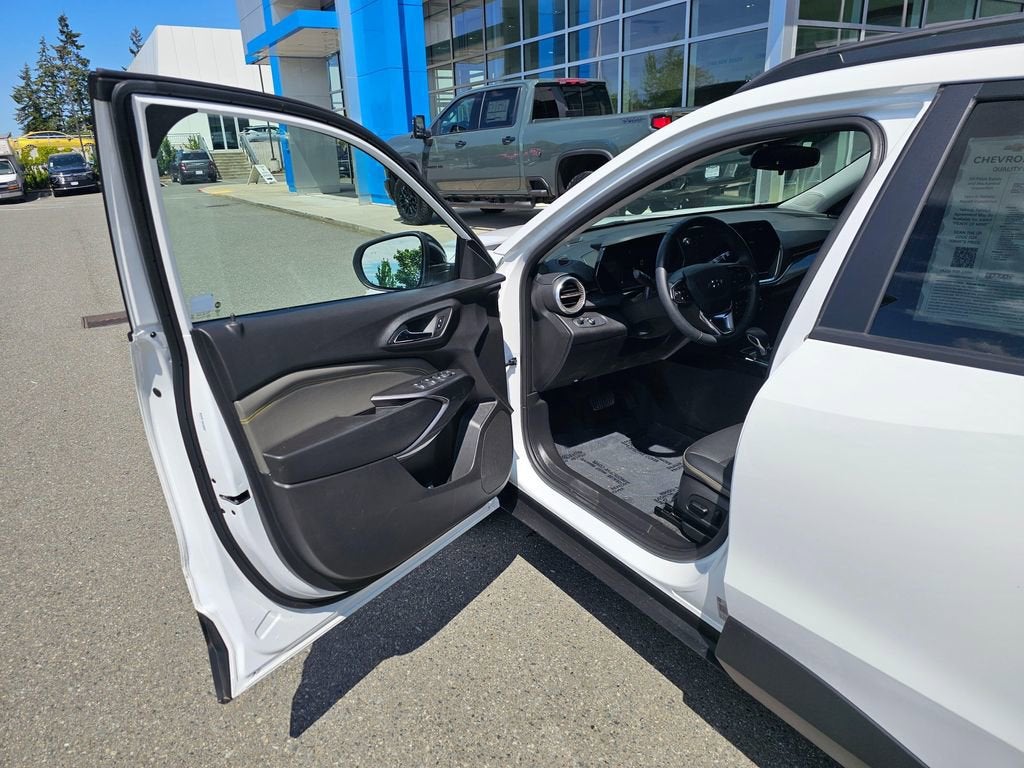 2025 Chevrolet Trax Base
